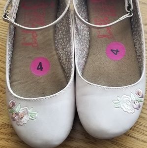 Girl's Blush pink ankle strap Ballet style shoe